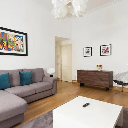 Apartment Youhosty - Dei Piatti 3 *
